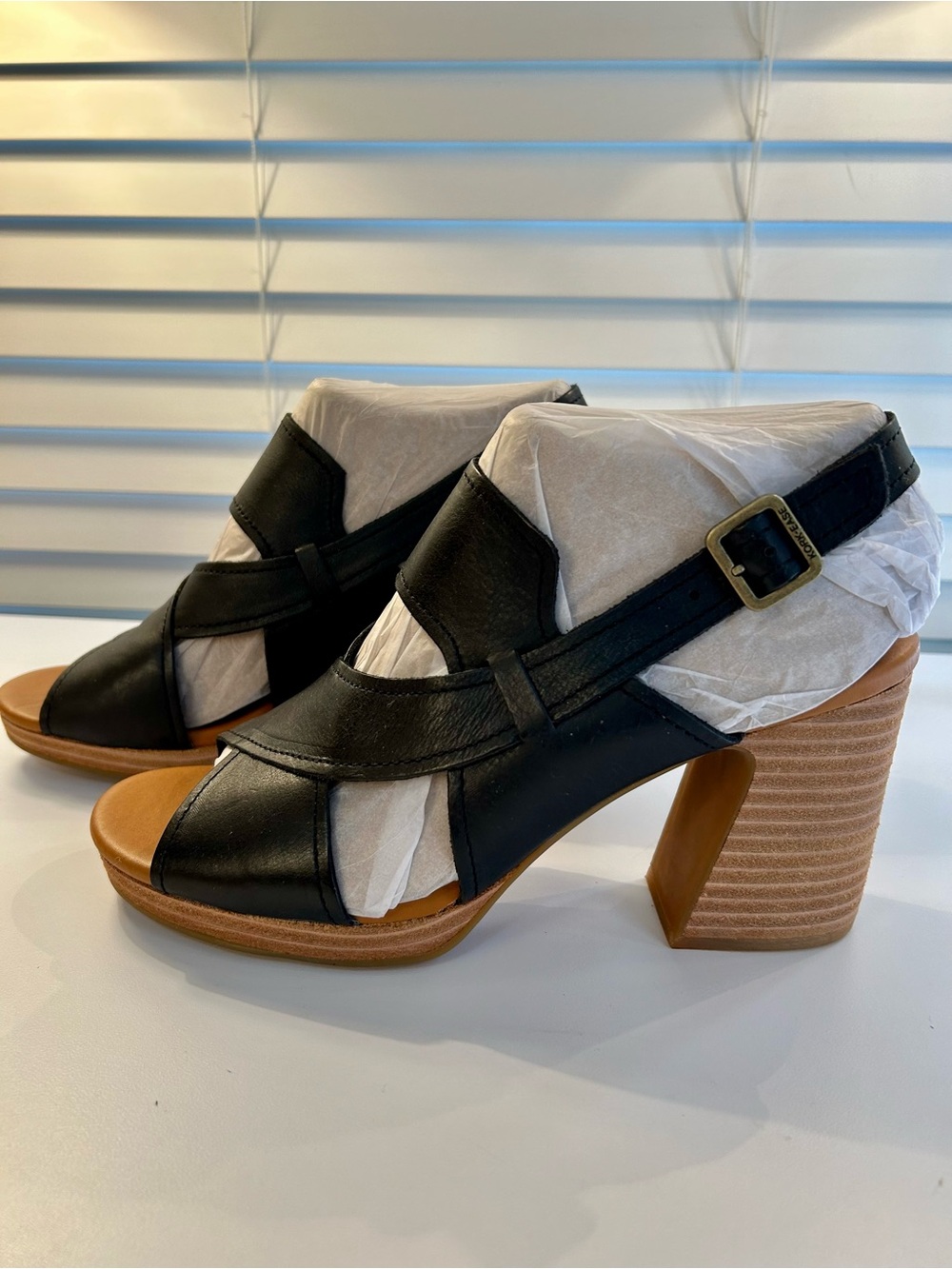 New Kork-Ease Black Leather Block Heel Sandals Sz 11 (4 inch heal 3/4” platform)